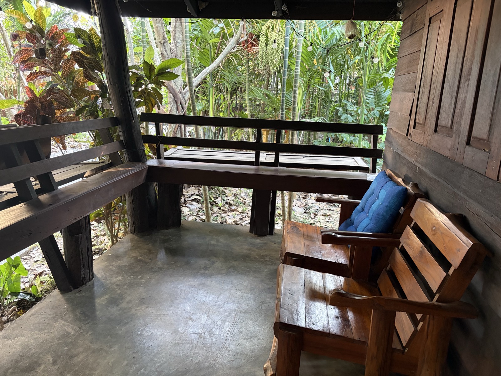 Ueang Kham outdoor porch